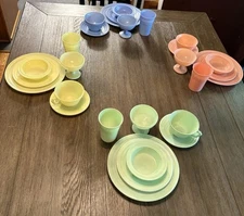 Hazel Atlas Pastel Moderntone 28 Piece 4 Settings Dinner Plate Bowl Cup Saucer