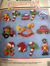 Bucilla FELT Applique Christmas Holiday Tree ORNAMENT KIT,TOY COLLECTION,82837
