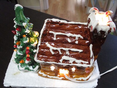 Belco Deco Ceramic Collection Ginger Bread House Lighted 8 x 4 x 6 and Christmas