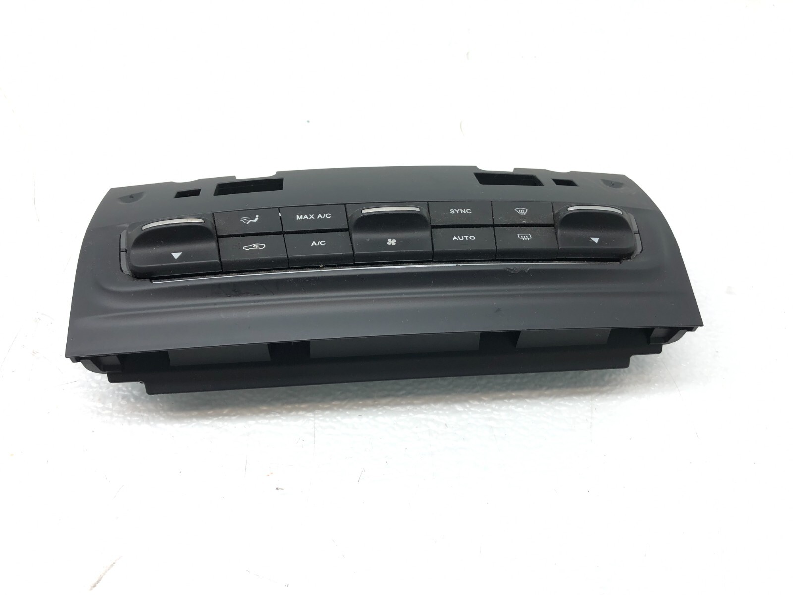 2017-2020 MASERATI GHIBLI SQ4 AC HEATER CLIMATE TEMPERATURE CONTROL PANEL OEM.