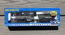 BACHMANN 1/87 HO UNION PACIFIC #4443 0-6-0 & VANDERBILT TENDER W/ SMOKE # 51901