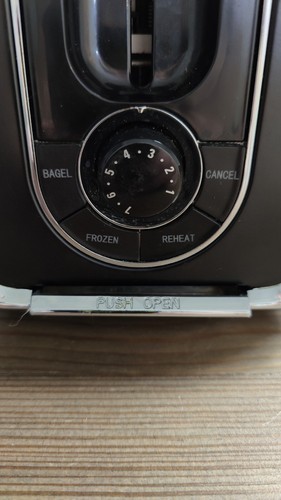 2-Slice Extra Wide Bagel Slot Toaster Stainless Countertop Black&Decker TR1200SB - Picture 3 of 11