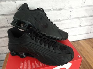 black trainers size 6 mens