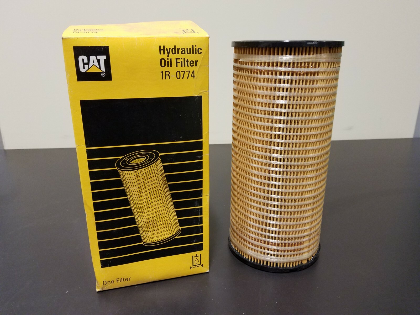 CATERPILLAR 1R0774 cross reference oil filters oilfilter