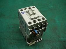 ALLEN BRADLEY COIL RELAY 700-CF400E SERIES A 600V AC MAX