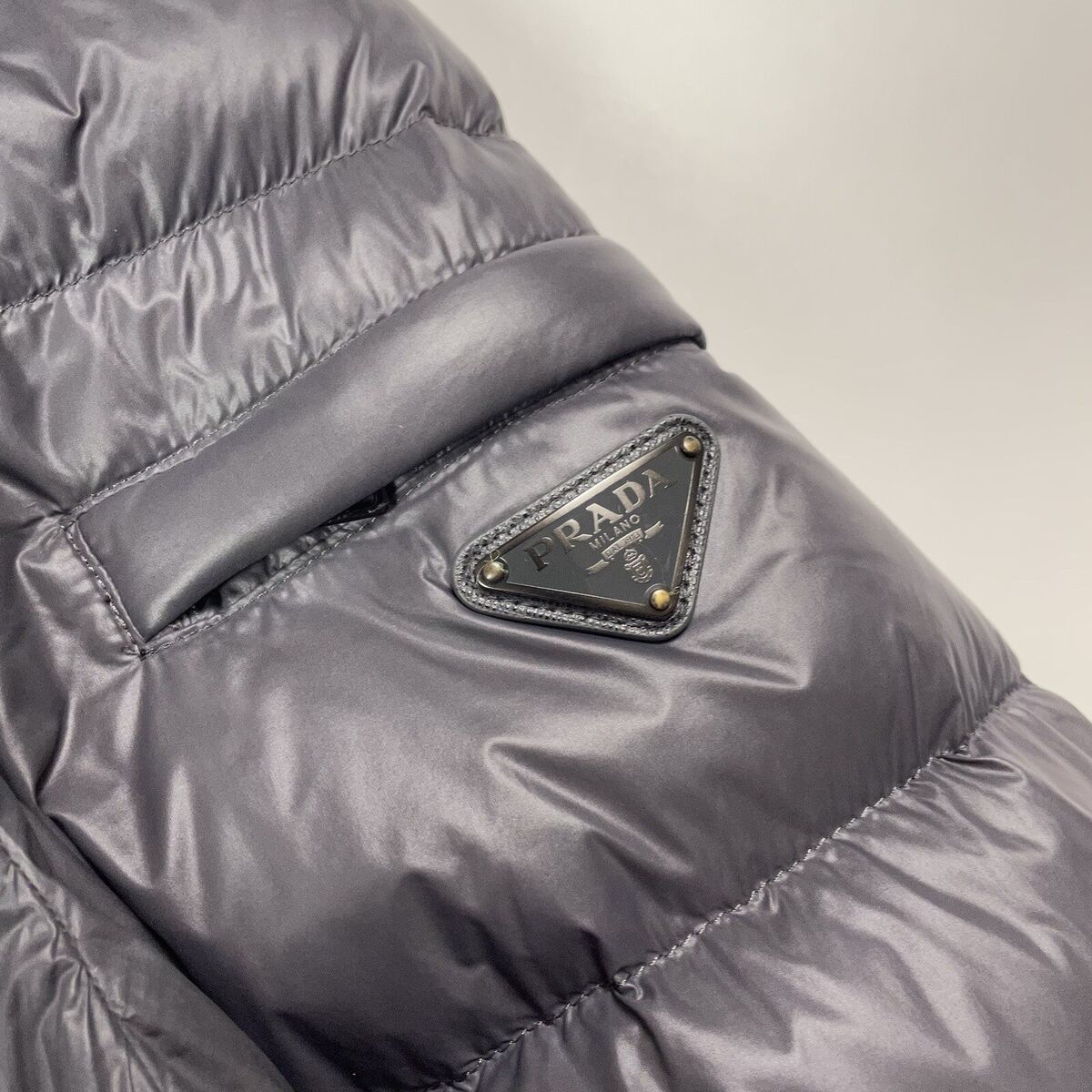 Men's Prada Puffer Jacket Down Coat Grey Sport Size 54 Large Men's Prada Puffer Jacket Down Coat Grey Sport Size 54 Large