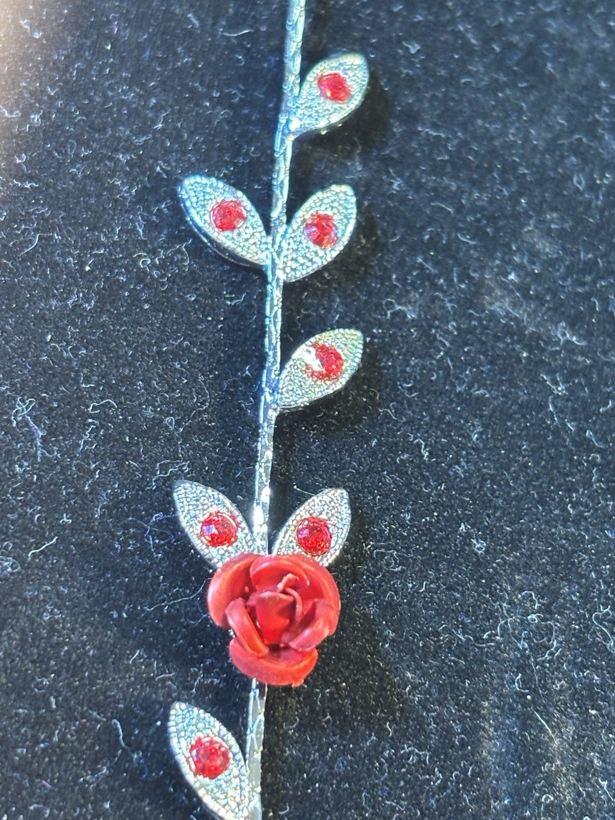 EUC Silvertone Gorgeous Deep Red Ruby Rhinestones… - image 15