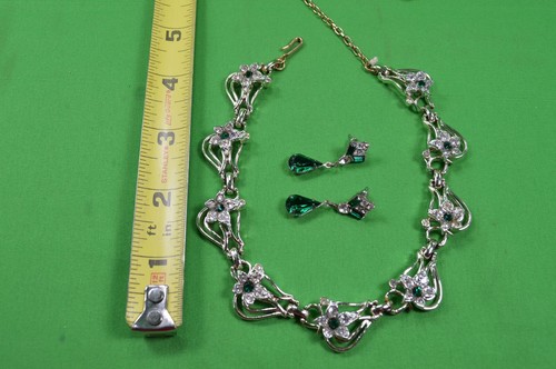 Vtg Emerald Green Rhinestone Necklace & Earring Set,Dangle Stud,Silver Tone,K23 - Picture 2 of 5