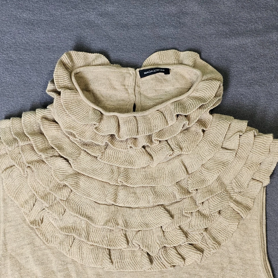 Camiseta sin mangas de cachemir S con volantes Magaschoni botón perla dinero antiguo femenino romántico Foto 2 de 4