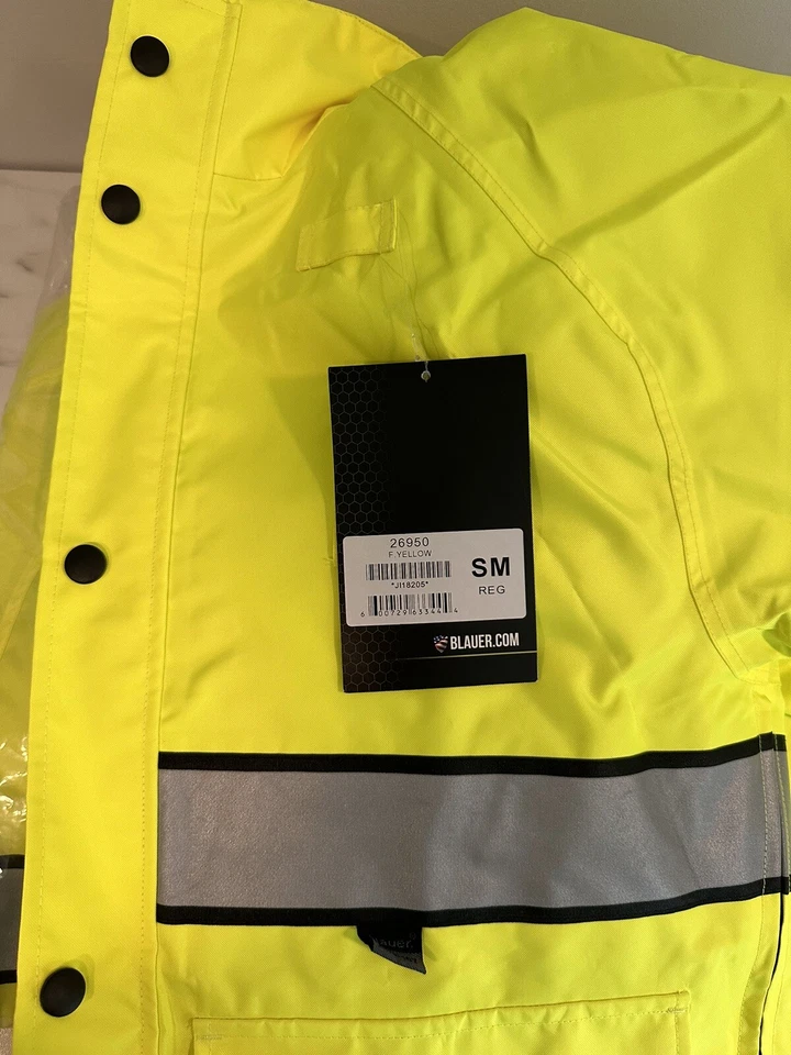 blauer rain jacket 26950 - Image 2 of 2