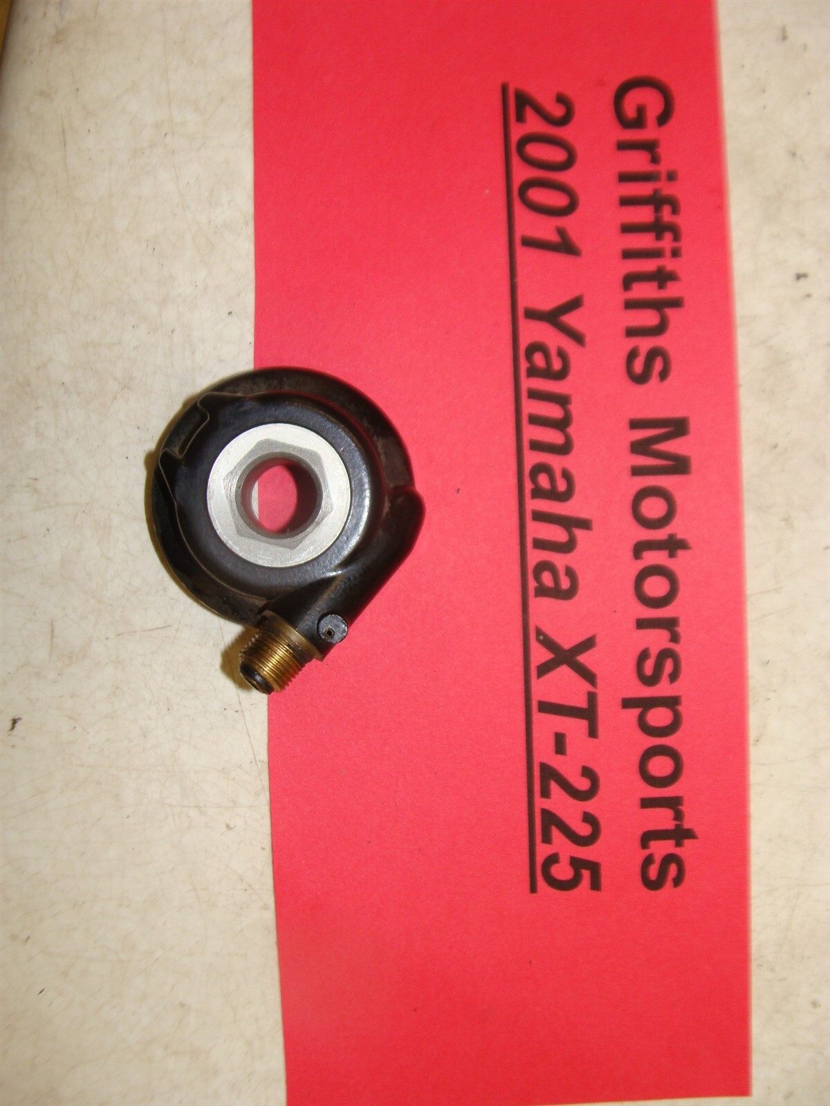2001 Yamaha XT225 Serow enduro speedometer cable drive hub gear oem
