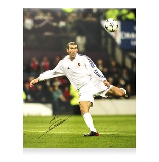 Zinedine Zidane Signed Real Madrid Photo: UCL Final Volley (eBay Live 20/10)