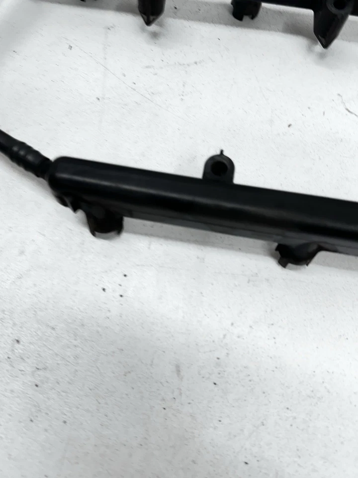 Dodge Jeep Chrysler Charger Durango 200 300 3,6 L riel de combustible 2011-2021 OEM T33 Foto 3 de 4