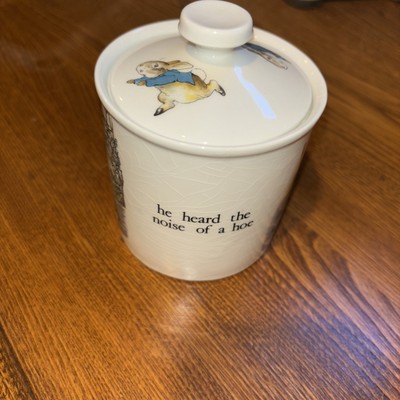 Vintage Wedgwood Peter Rabbit Beatrix Potter 4.5'' H Covered Jar EUC