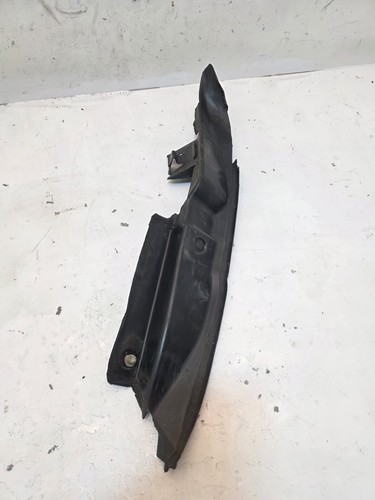 Original VW Passat 3B Kotflügel Führung Abdeckung Verkleidung 3B0821112A