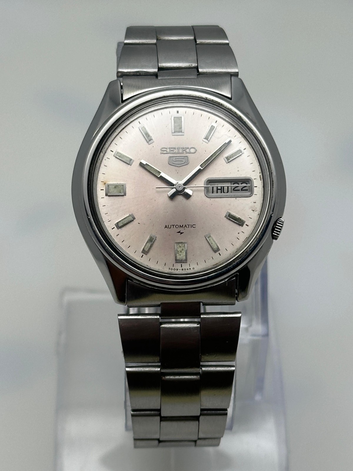 7009-4040 Automatic Day/Date Watch Men's Vintage Japan 5 Made Seiko Wrist - vintagewatches.pk