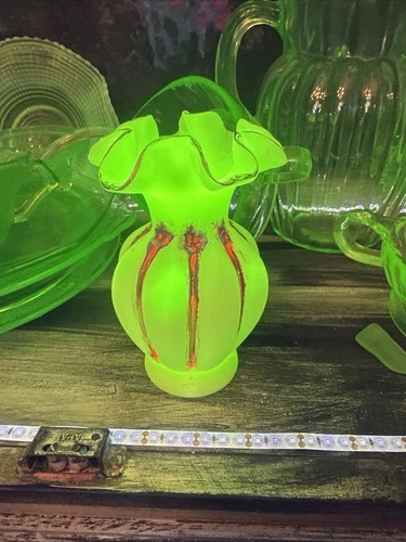 Vintage Fenton VASE Painted  Uranium Glass Ruffled Edge Melon 5.5" GLOWs 1930’s