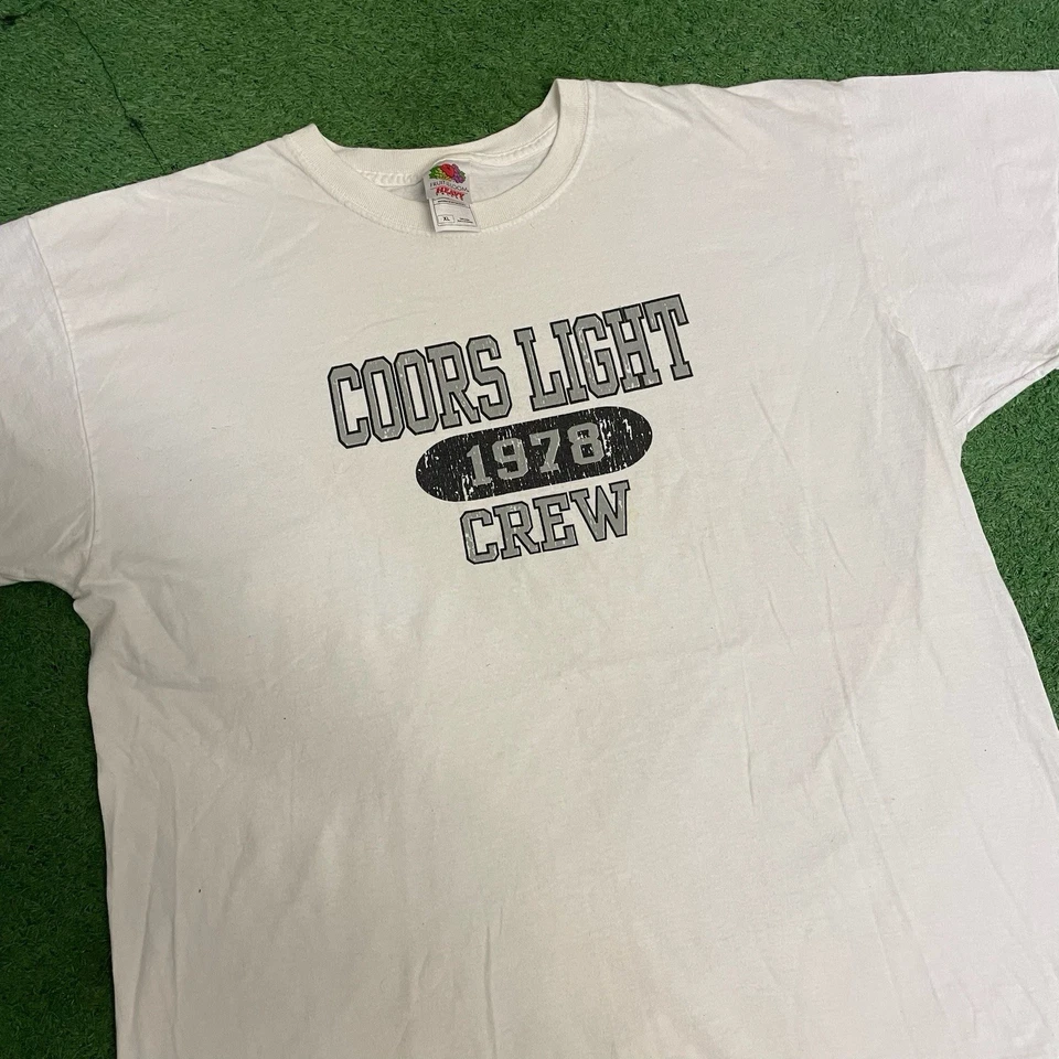 Vintage “Coors Light Crew “Beer 2000s Alcohol Graphic T-shirt Size: XL - Image 2 of 4