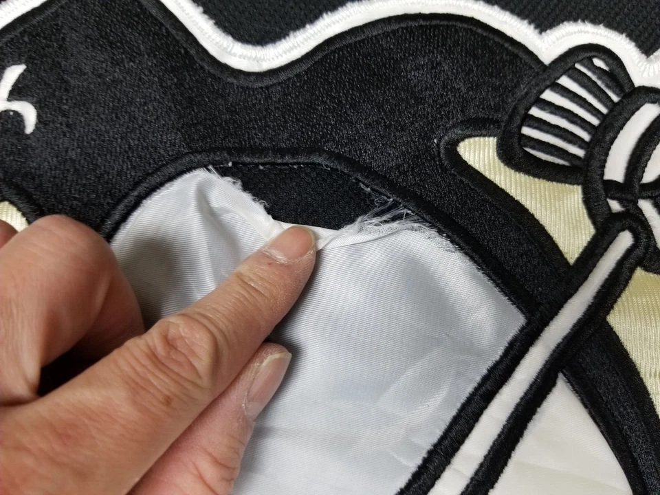 CAMISETA DE HOCKEY DE COLECCIÓN PITTSBURGH PENGUINS #19 BENNETT FIGHT STRAP REEBOK NHL 48 Foto 3 de 4