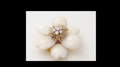 Van Cleef & Arpels Rose de Noel Diamond White Coral Flower Yellow