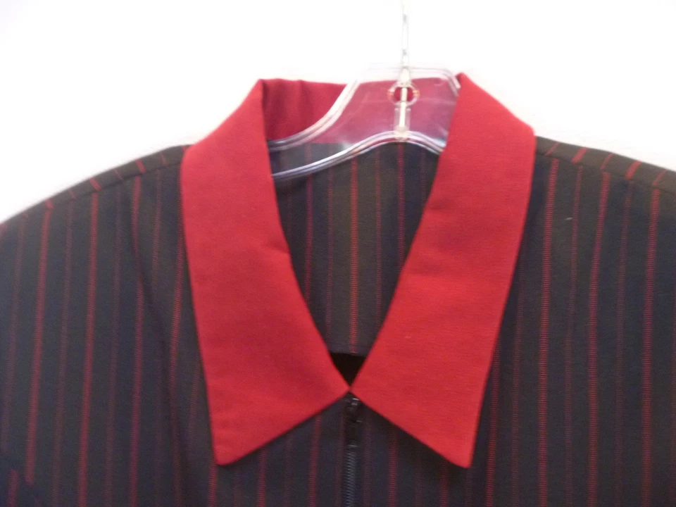 黑色带红色细条纹女式裤子套装 2 件套 12 码 — 第 3/4 张图片