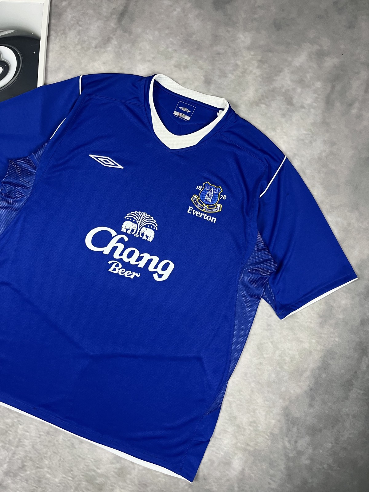 Vintage Everton Home Shirt 2005/06 Umbro XL Chang Beer - Rare Collector's Piece
