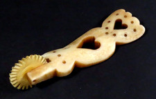 NICE 19TH CENTURY SAILOR MADE PIE CRIMPER WITH A SHAPED HANDLE NICE 19TH CENTURY SAILOR MADE PIE CRIMPER WITH A SHAPED HANDLE - Image 1