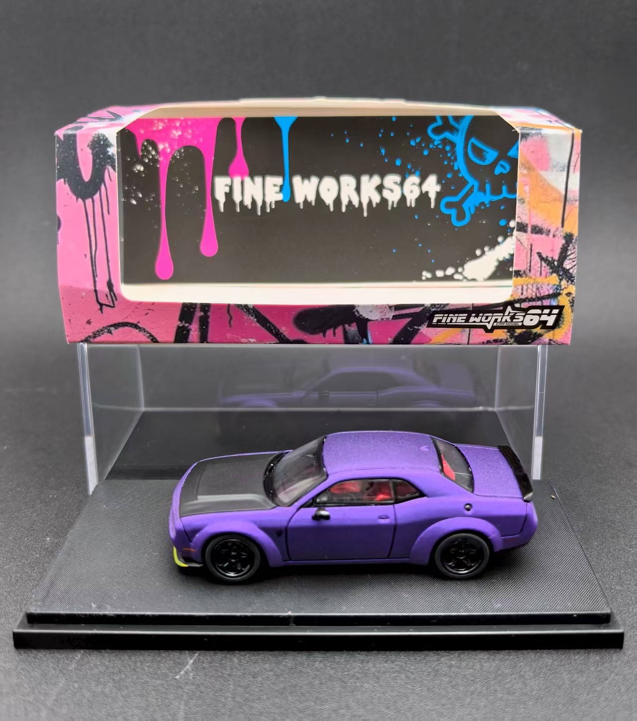 Fine Works 1/64 alloy simulation Dodge Challenger car model ornament