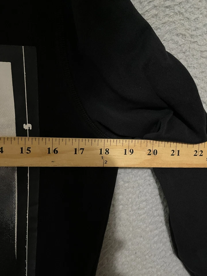 Sudadera Monocromática Givenchy Bambi Disney Talla Pequeña Negra Pull Over Adulto Foto 4 de 4