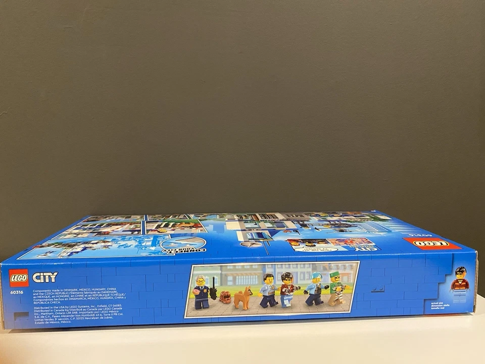 Lego City Police Station 60316 con furgoneta helicóptero y camión de basura NUEVO Foto 3 de 4