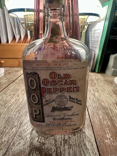 Early Whiskey Bottle Old Oscar Pepper W/Glass & Cork Stopper - Picture 1 of 12