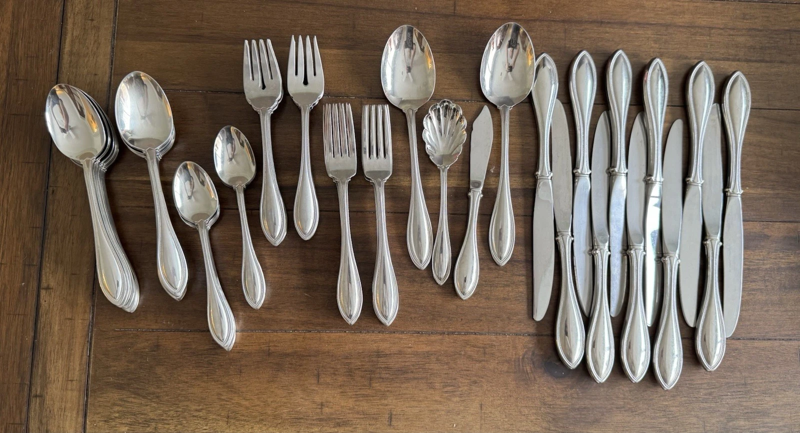 Oneida American Harmony Flatware Set Beaded Edge - Stainless Steel - 70 Pieces