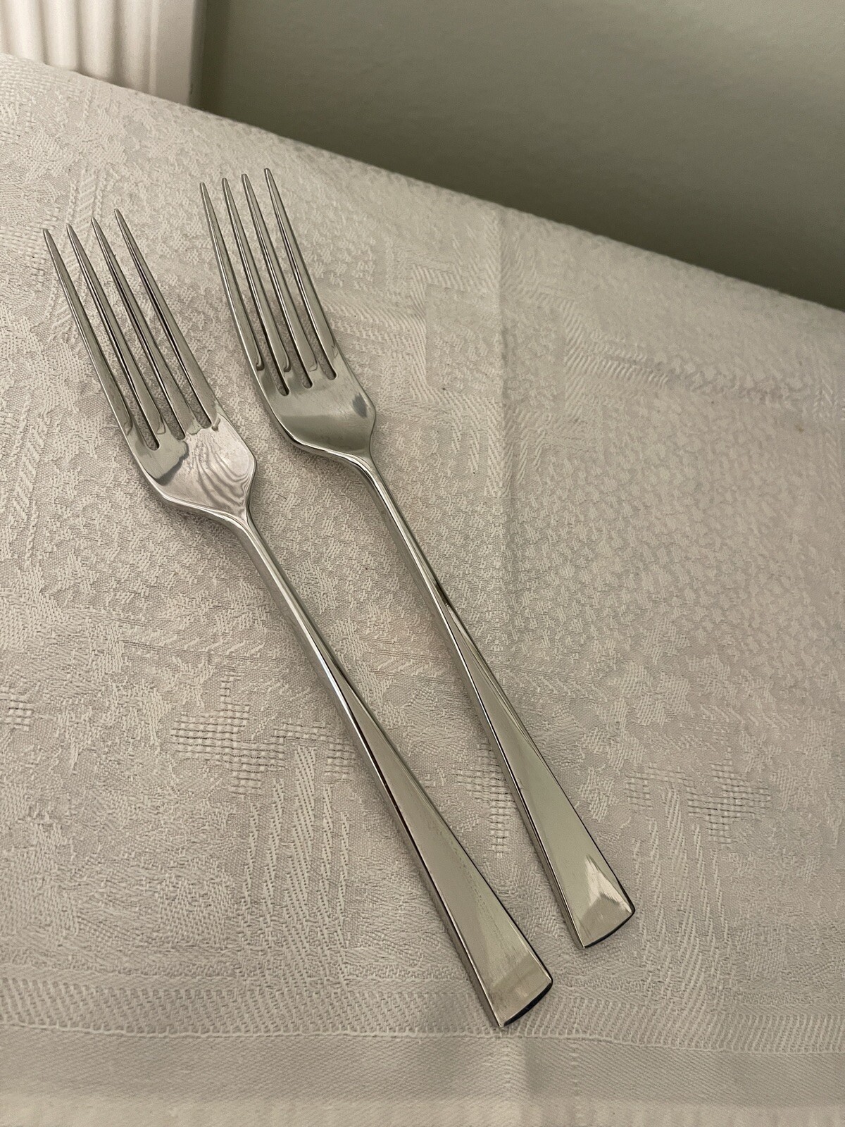 Mikasa LUCIA Stainless Glossy Flatware Silverware Set Of 2 Dinner Forks