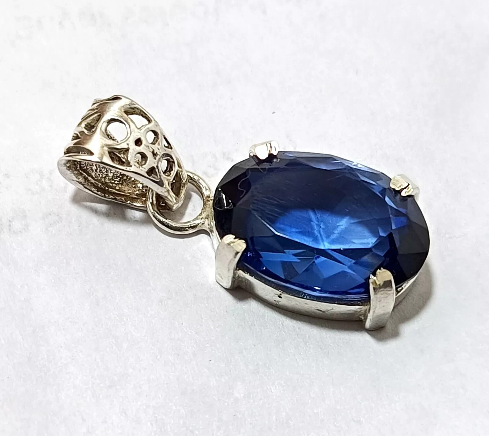 Certified 28.45 Ct Natural Blue Sapphire Oval Cut 925 Silver Pendant Gemstone