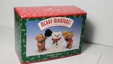 HALLMARK - 1997 - Merry Miniatures - Snowbear Season