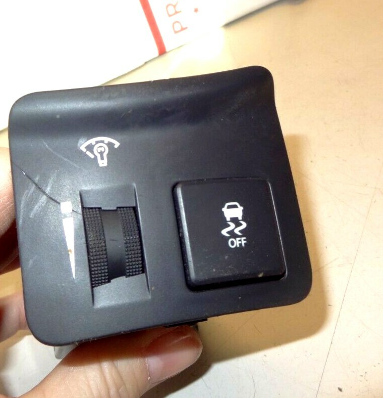 10 11 12 13 KIA SOUL LEFT DASH DIMMER TRACTION CONTROL SWITCH W/ BEZEL