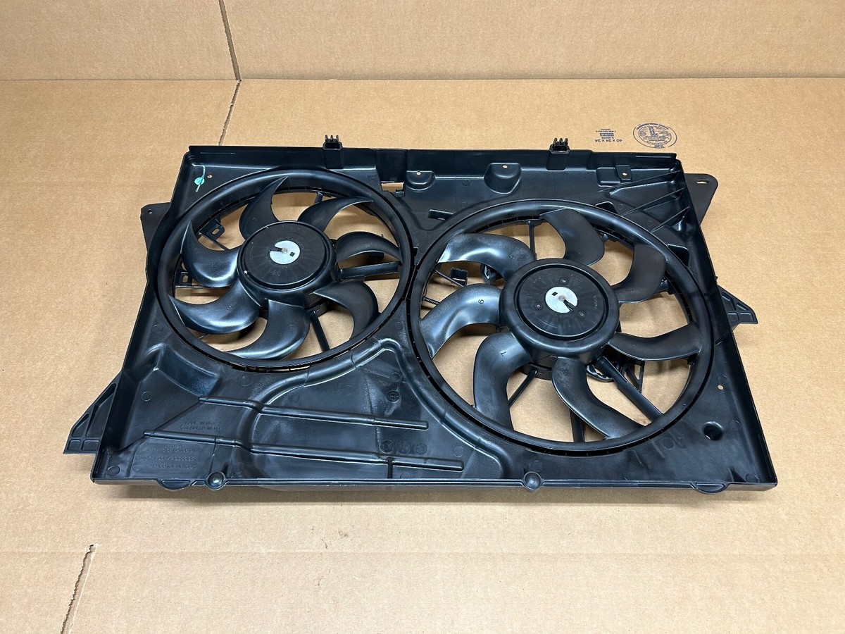 NEW IN BOX GENUINE OEM FORD Radiator Motor Fan Assembly BA8Z-8C607