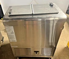 C. Nelson BS2-RB TWO HOLE Dipping Cabinet Ice Cream frozen Dessert Freezer