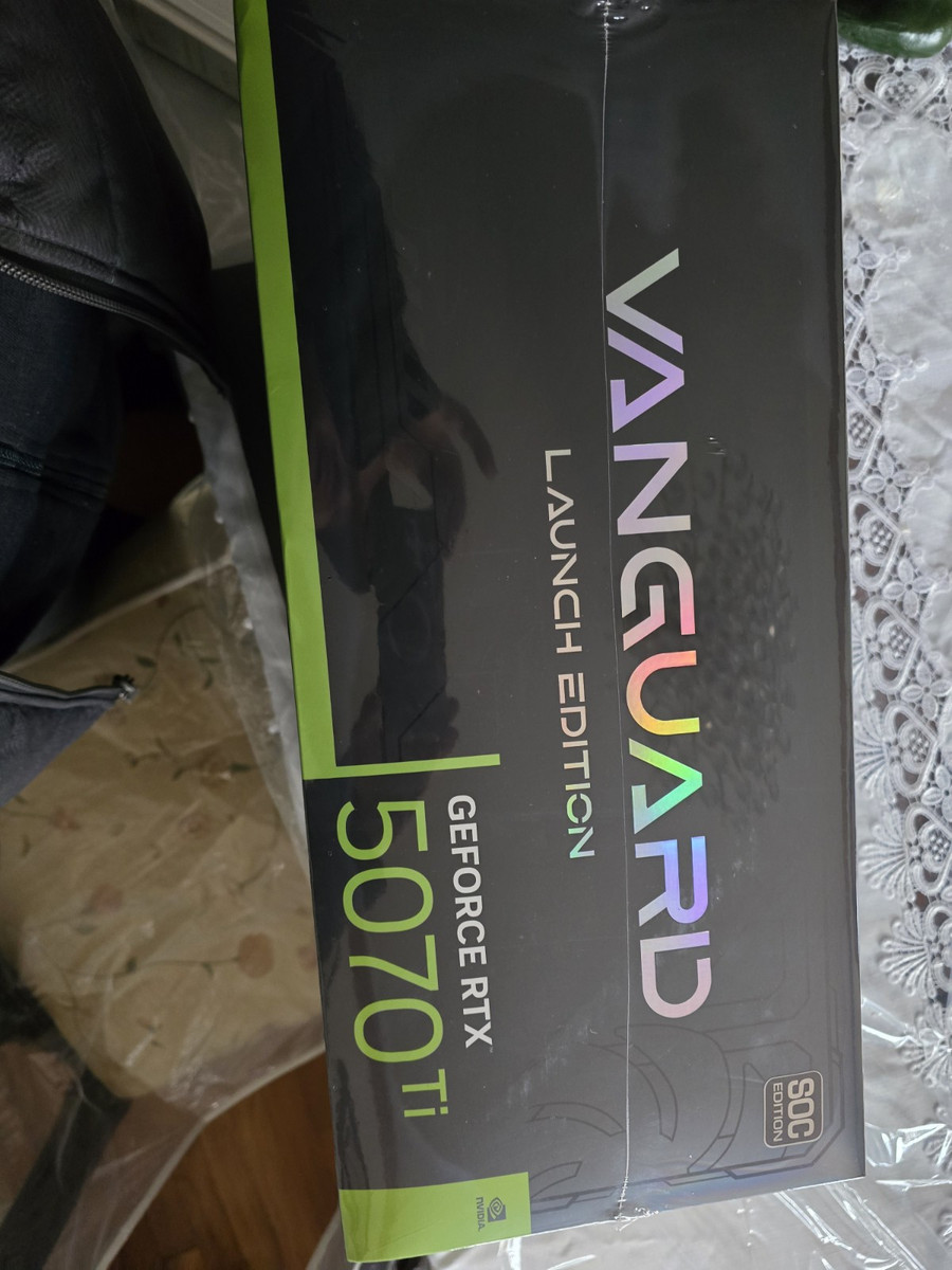 MSI - NVIDIA GeForce RTX 5070 Ti VANGUARD SOC LAUNCH EDITION MSI - NVIDIA GeForce RTX 5070 Ti VANGUARD SOC LAUNCH EDITION