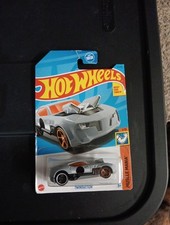 NEW HOT WHEELS 1:64 TWINDUCTION DIECAST MODEL CAR HKK88 LONG CARD FACTORY NEW!!!