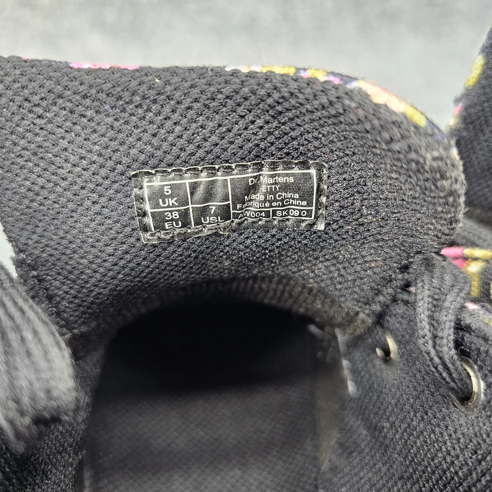 Botines Dr Martens ETTY para mujer talla 7 florales negros de lona Foto 2 de 4