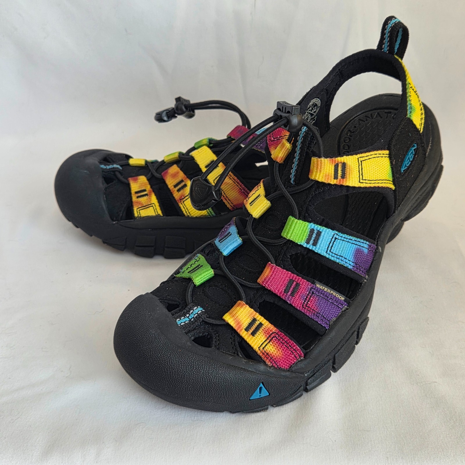 Sandali da donna KEEN Newport H2 6 5 US arcobaleno tie dye sport acquatici escursionismo NUOVI