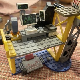 LEGO Ninjago Movie: Garmadon's Volcano Lair (70631) - Incomplete