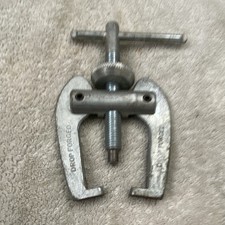 Puller Heavy Duty 4” 2 Leg Type