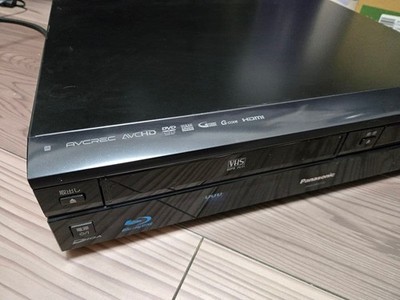 Panasonic DMR-BR670V Blu-ray Recorder VHS HDD Combo DVD Video Deck