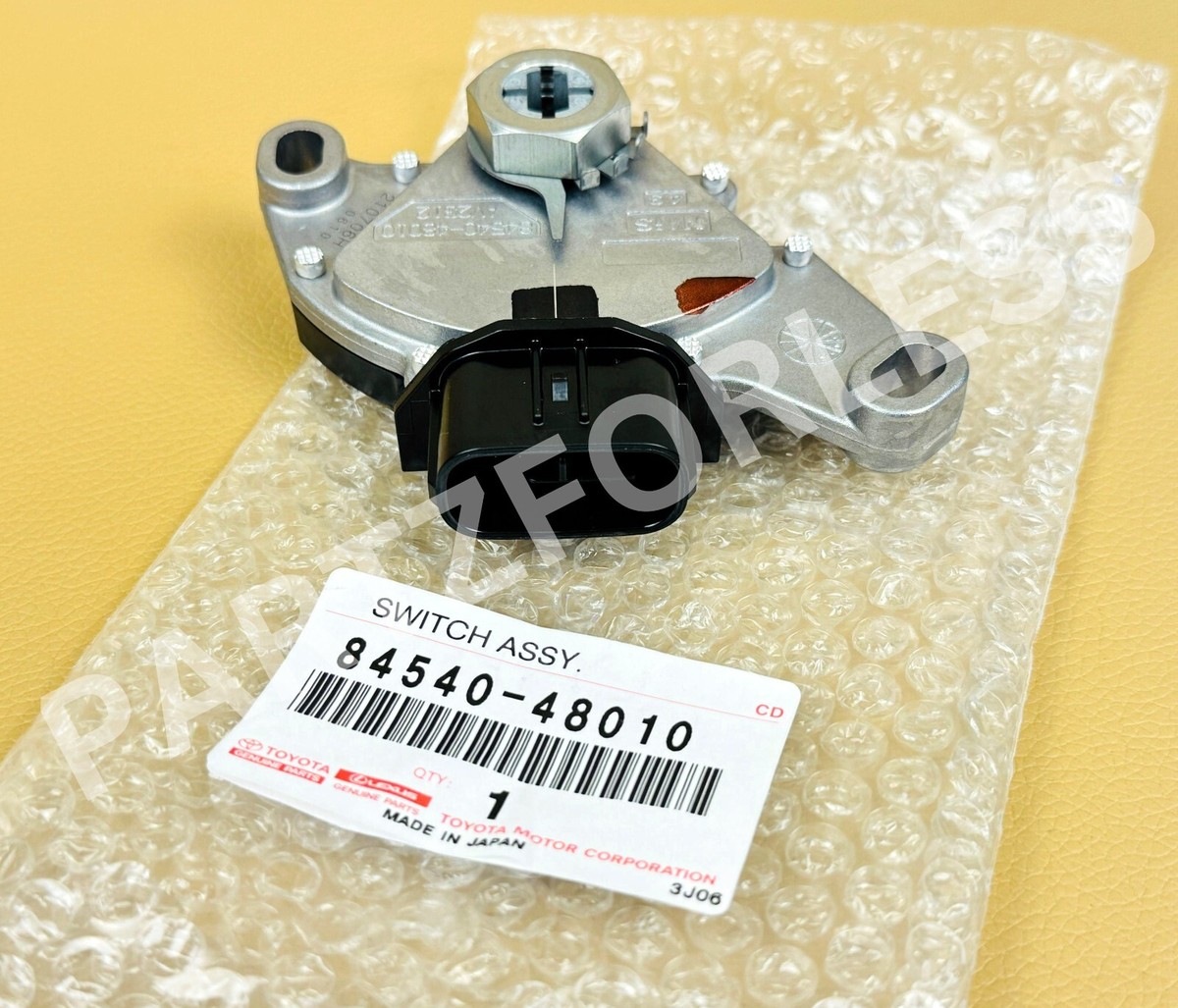 84540-48010 TOYOTA GENUINE SWITCH ASSY, NEUTRAL START
