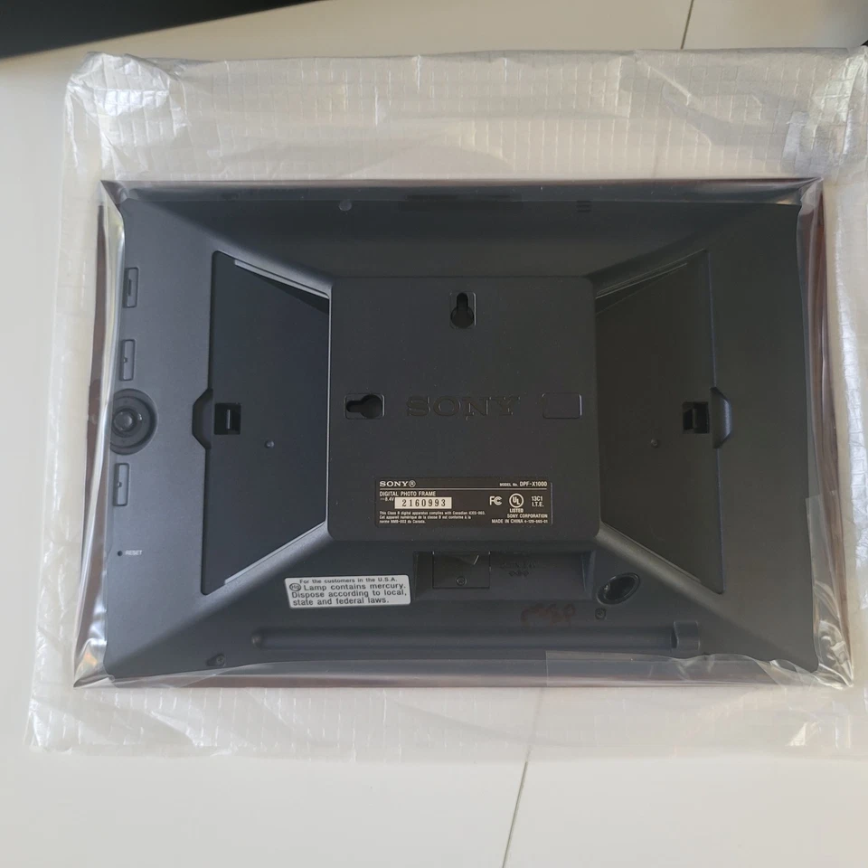 Sony S-Frame DPF-X1000 10.2" Digital Photo Frame Brand New In Open Box - Image 3 of 4