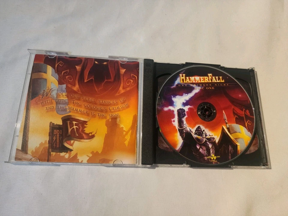 Hammerfall One Crimson Night 2 CD Live Album , Nuclear Blast Heavy Metal, Tested Foto 3 de 4