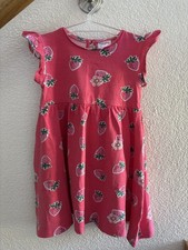 Süßes Kleid Sommer Mädchen mit Erdbeeren- ...