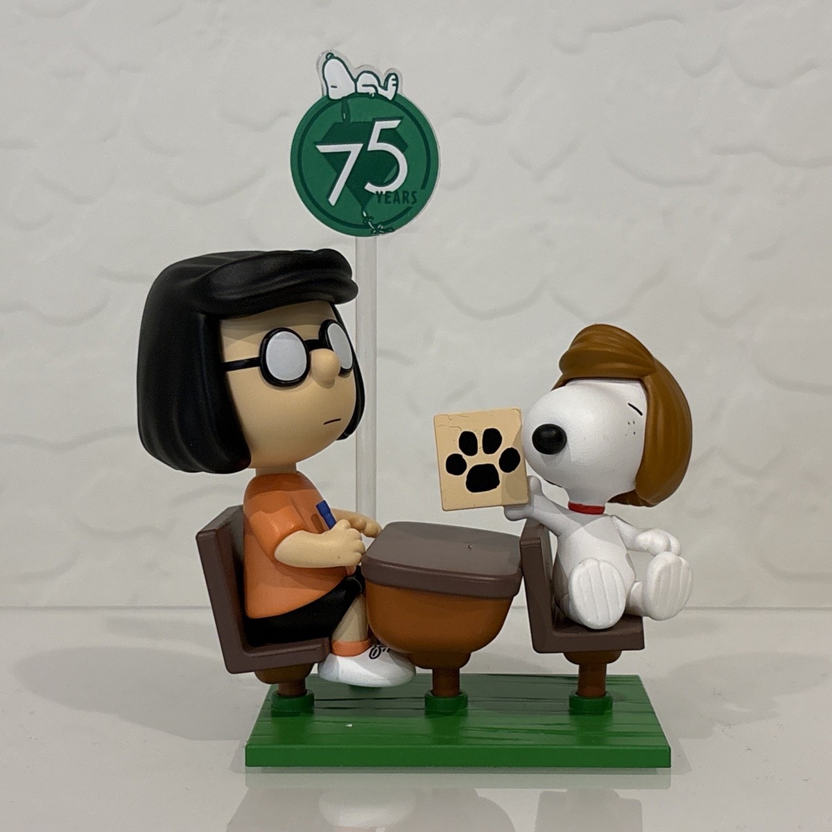 POP-MART Peanuts 75th Anniversary Snoopy Comic Life Straight A